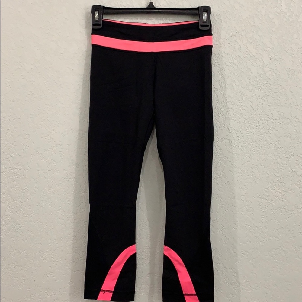 Lululemon capris size 4